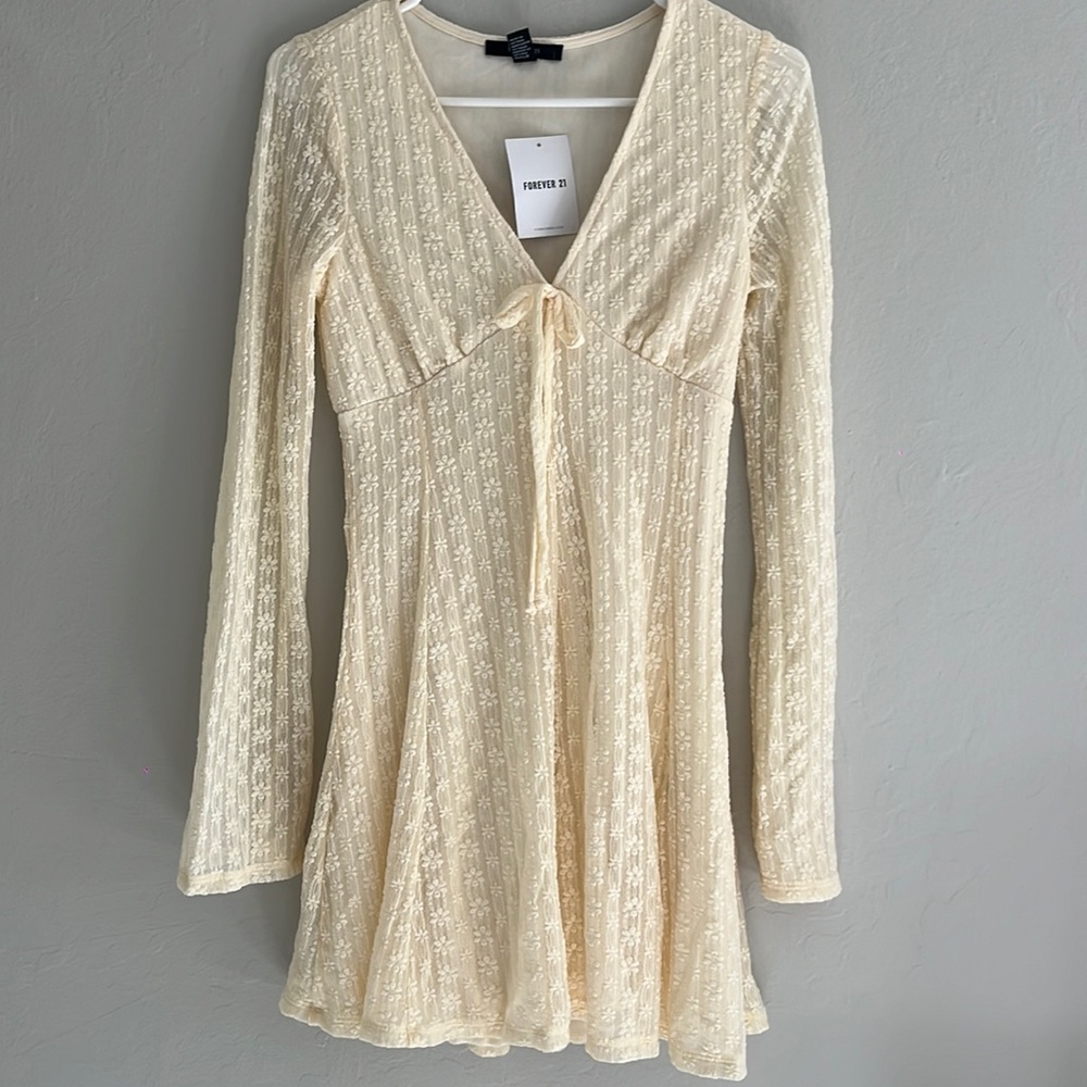 Forever 21 Cream Dress Size S